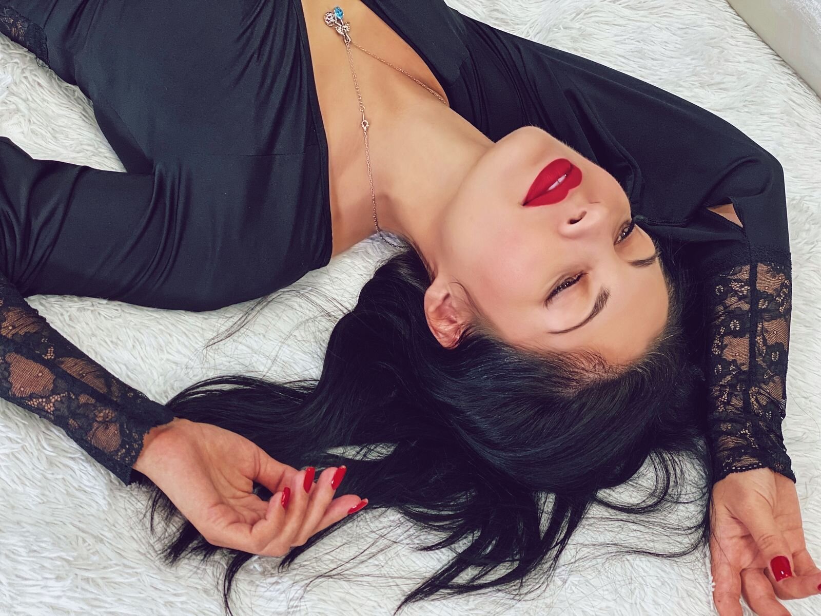 Enjoy Live Webcam with CherryLacy