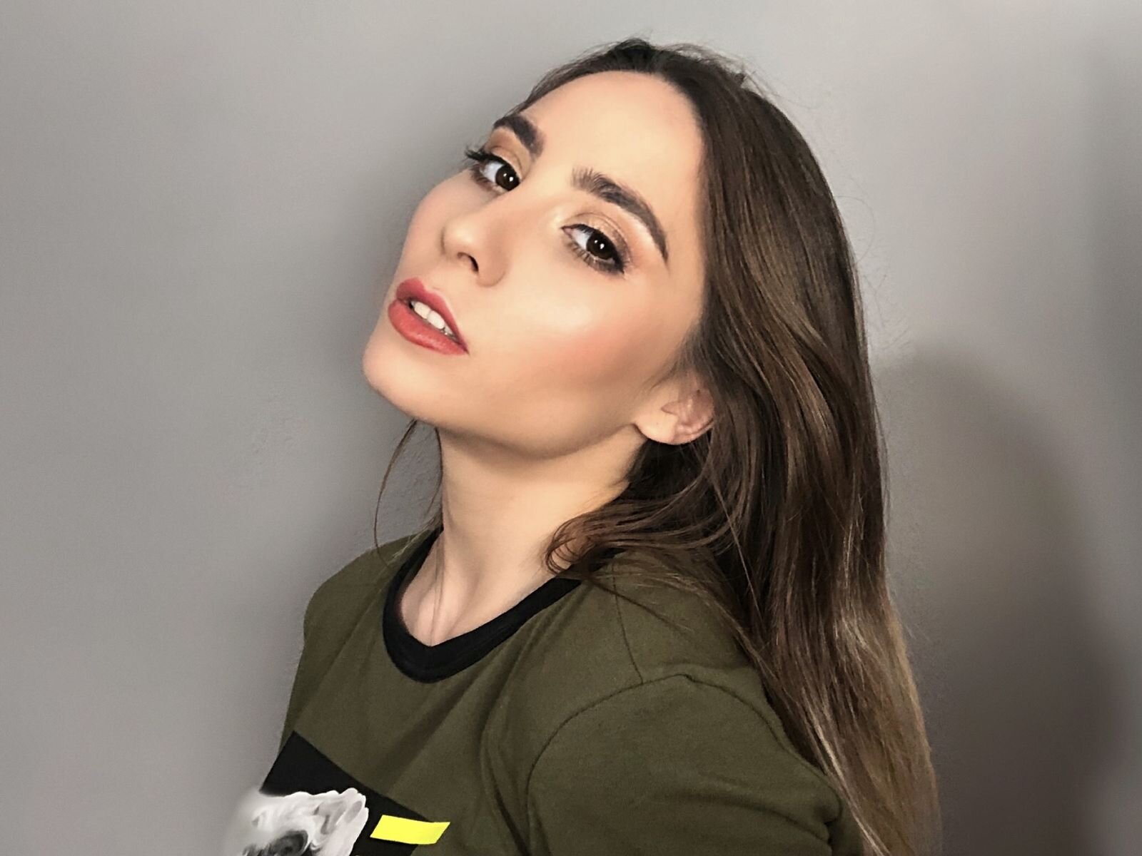 Enjoy Live Webcam with CristalMullins