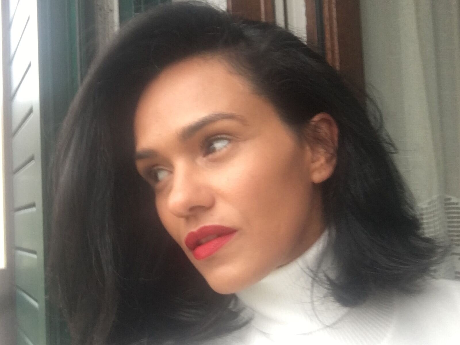 Enjoy Live Webcam with DAMAIANTI