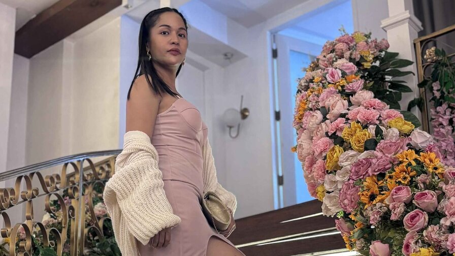 Enjoy Live Webcam with DanayaClark