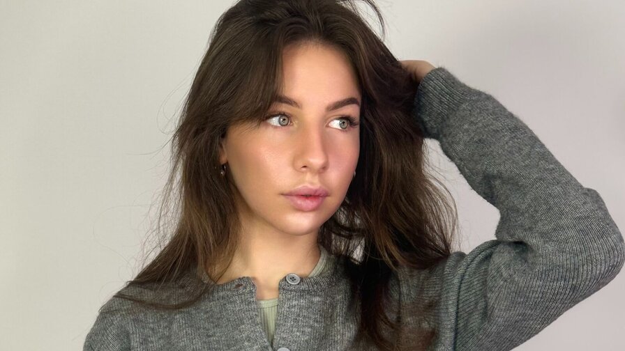 Enjoy Live Webcam with DioneGonzoles