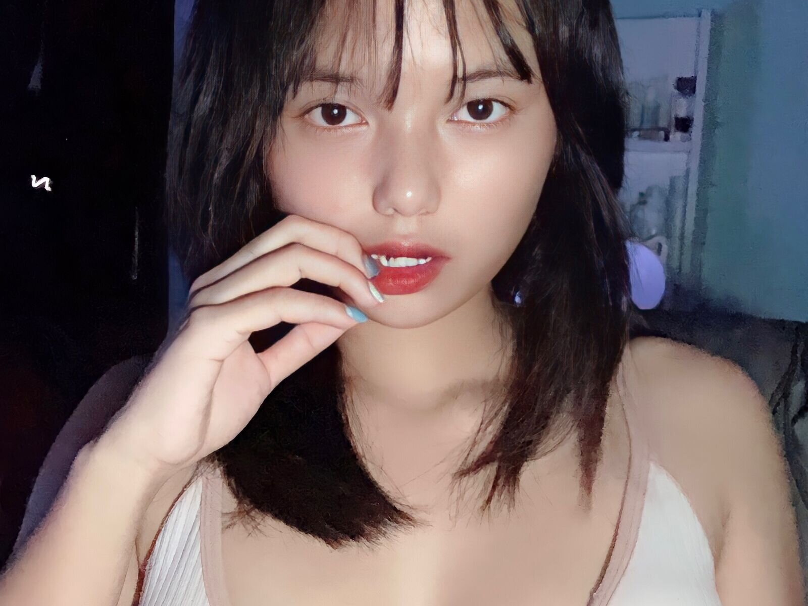 Enjoy Live Webcam with EmmaDart