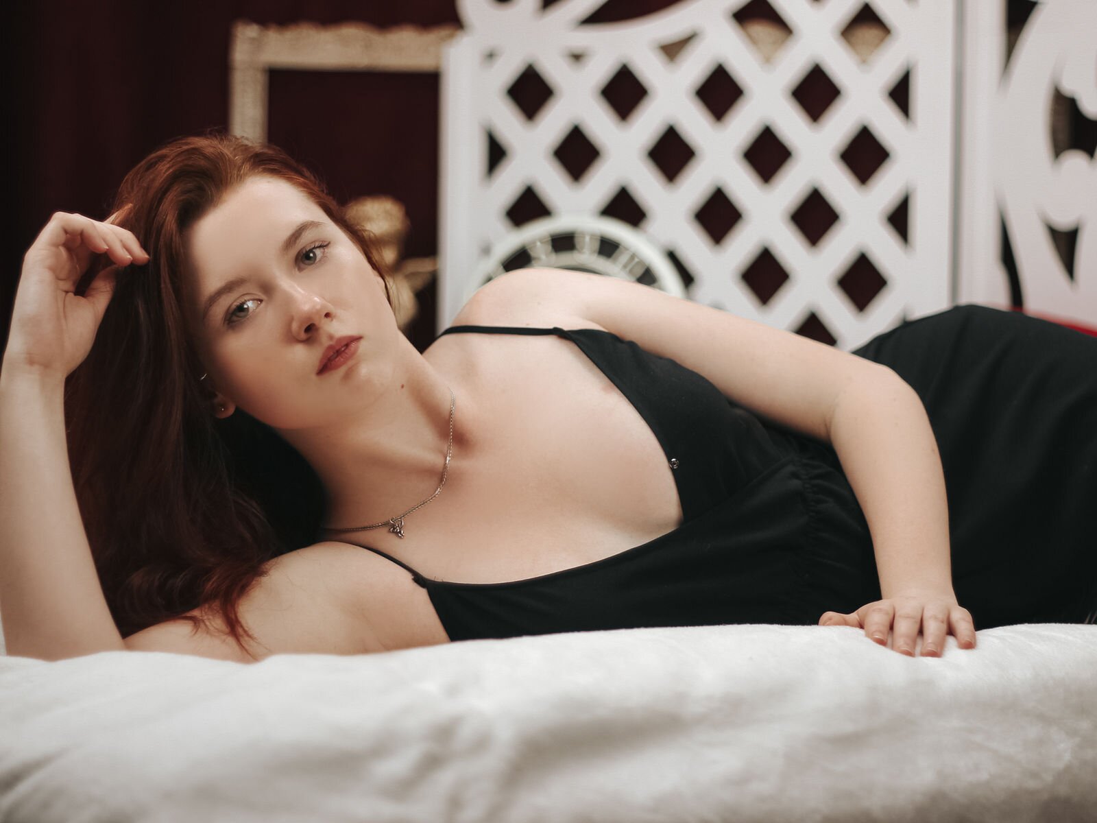 Enjoy Live Webcam with EstelMiller