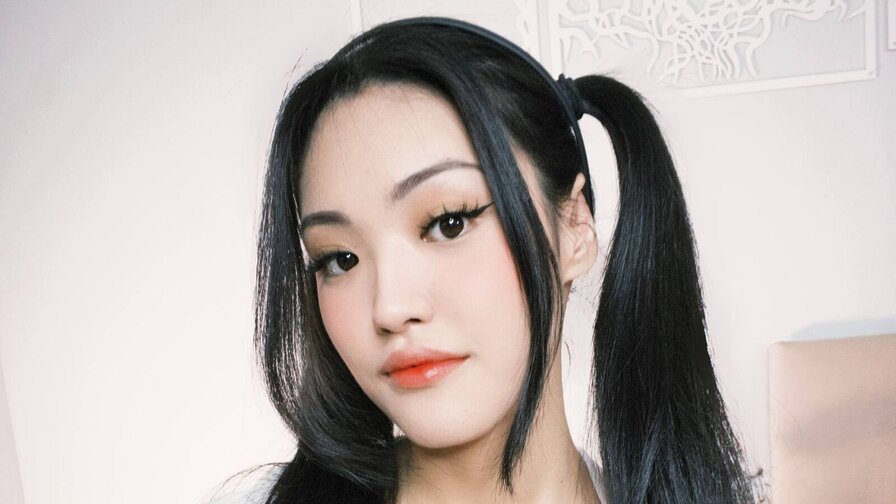 Enjoy Live Webcam with EugeniaClem