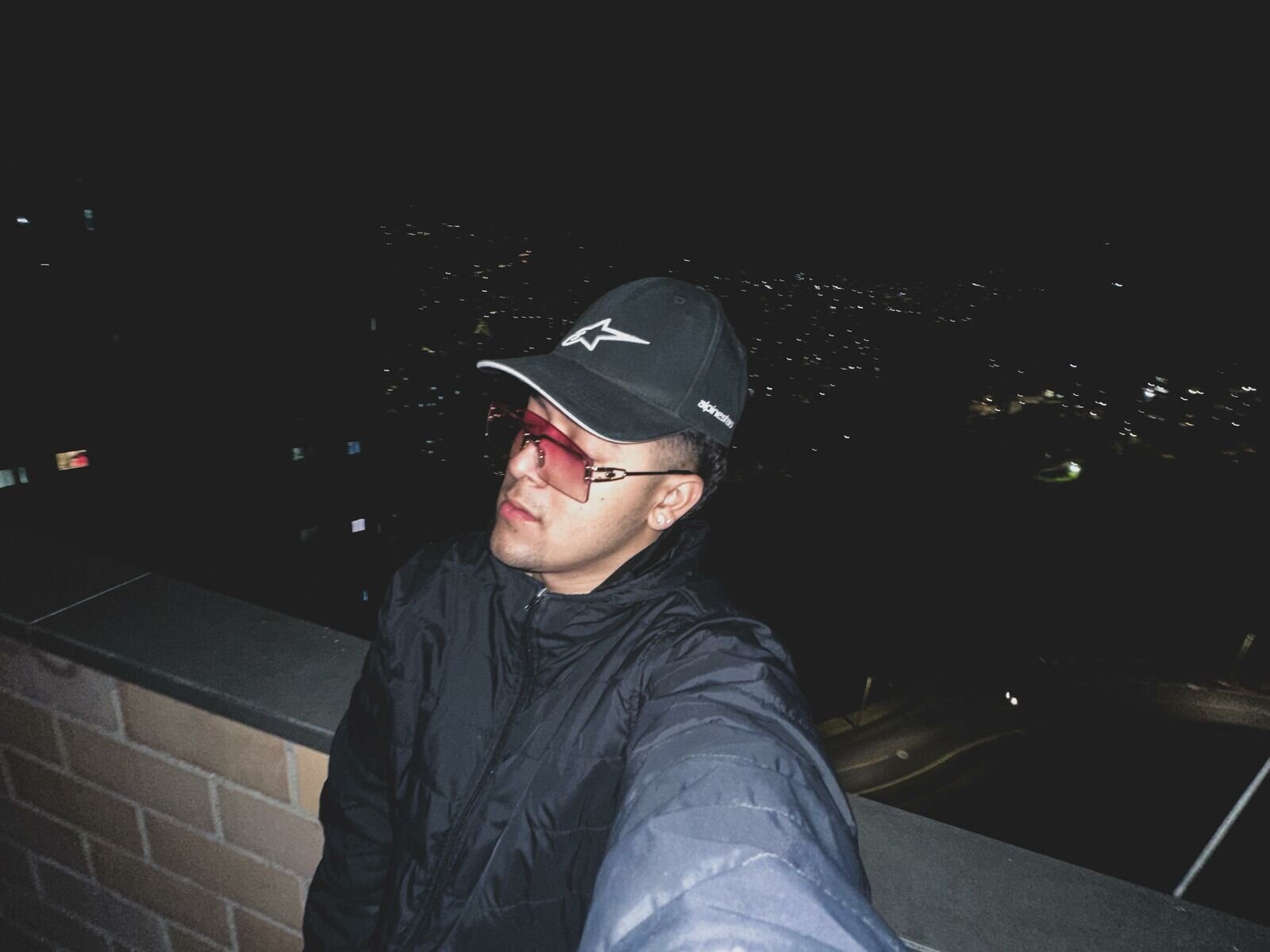 Enjoy Live Webcam with JackJhones