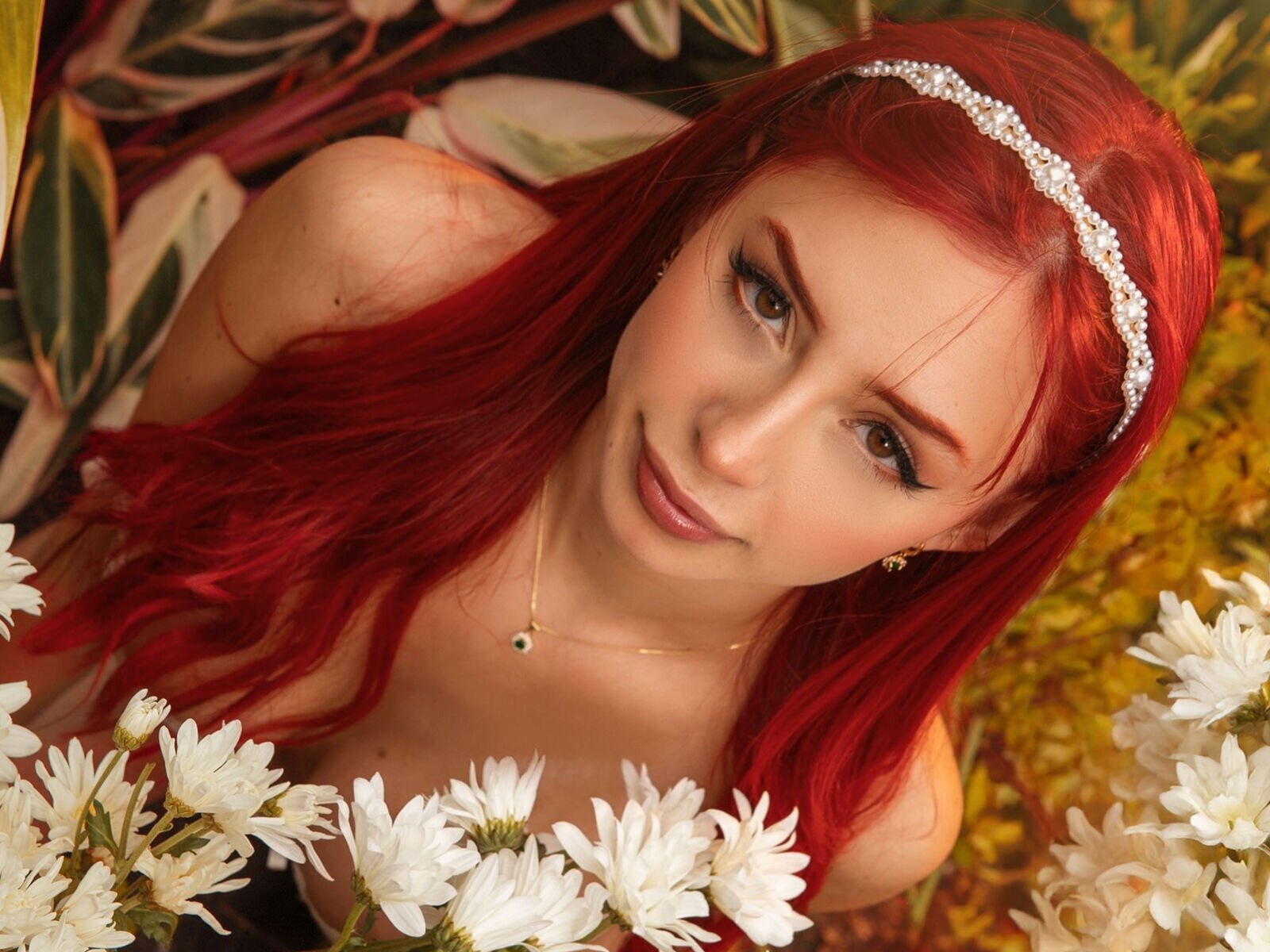 Enjoy Live Webcam with Lanna