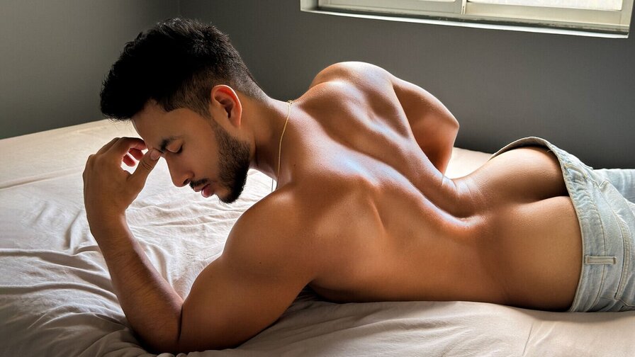 Enjoy Live Webcam with LianCruz