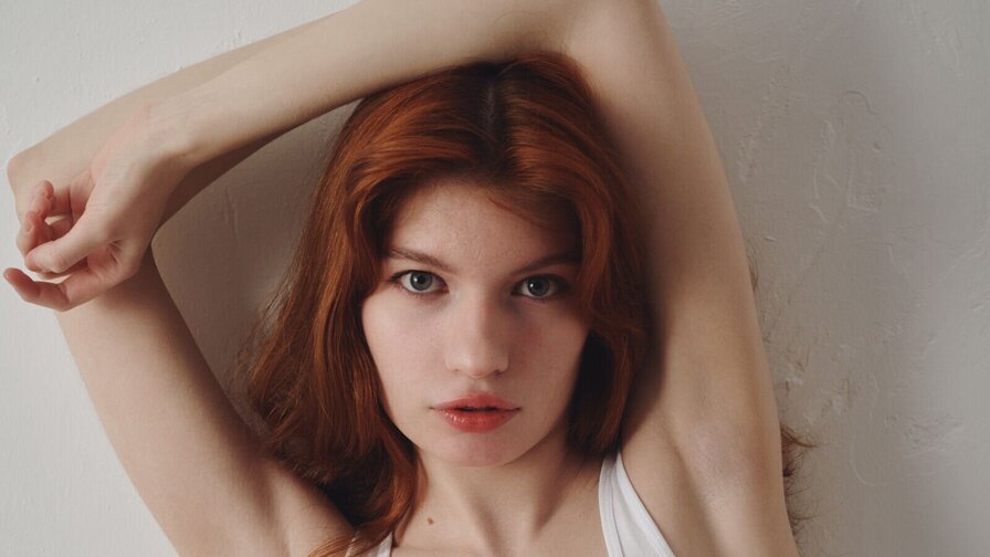 Enjoy Live Webcam with LolyMenson