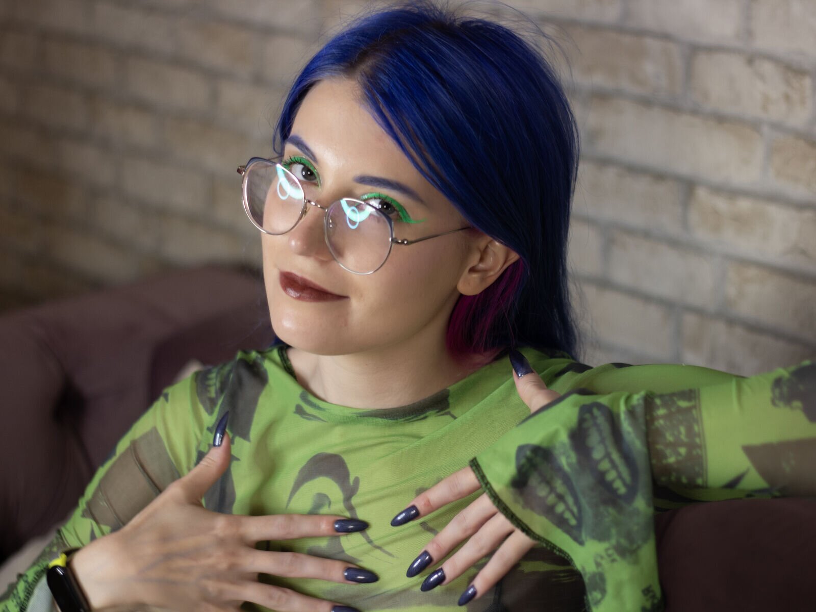 Enjoy Live Webcam with MabelMyers