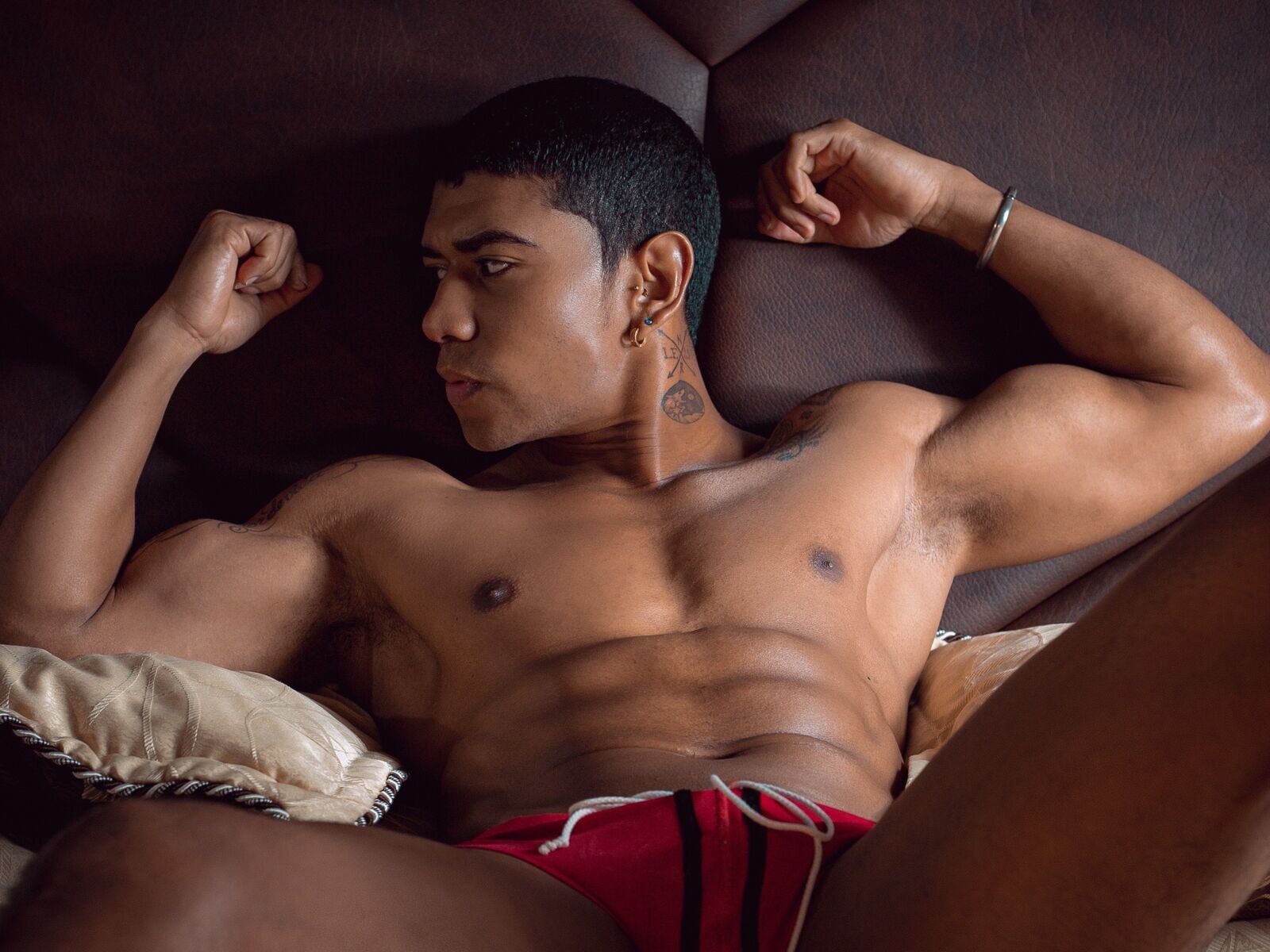 Enjoy Live Webcam with MarcoEspinoza