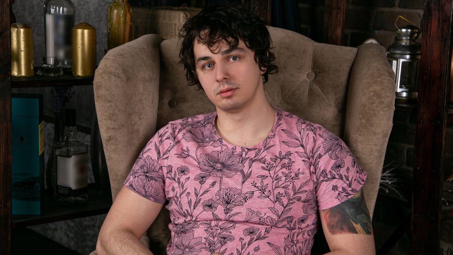 Enjoy Live Webcam with MatOswold