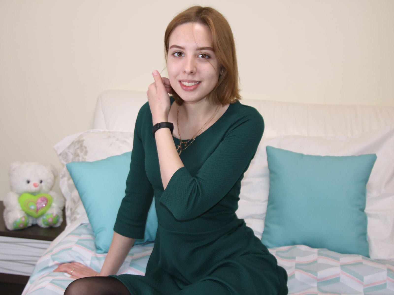 Enjoy Live Webcam with MollySpring