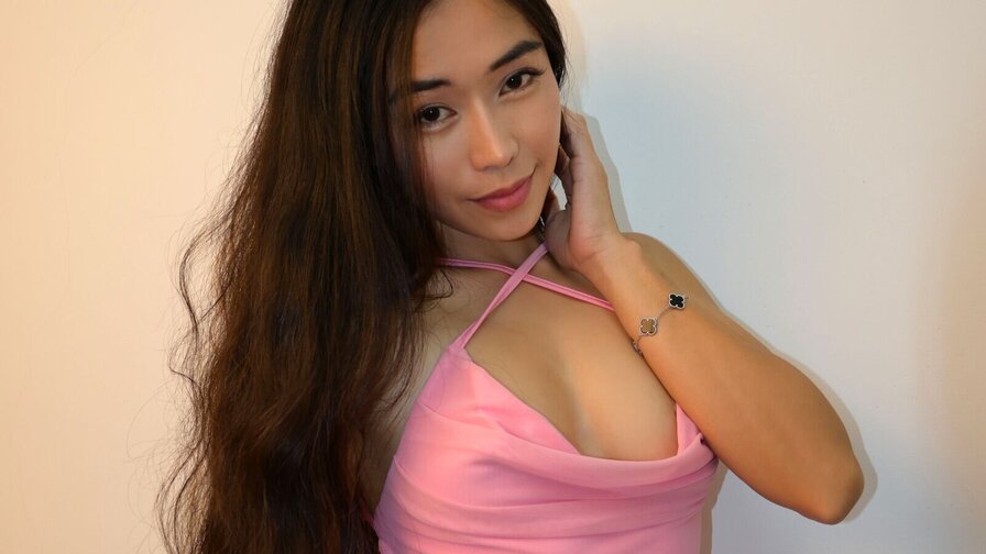 Enjoy Live Webcam with RoseyWu