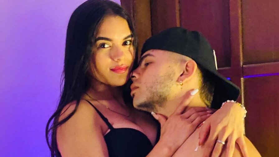 Enjoy Live Webcam with SabrinaAndEddy