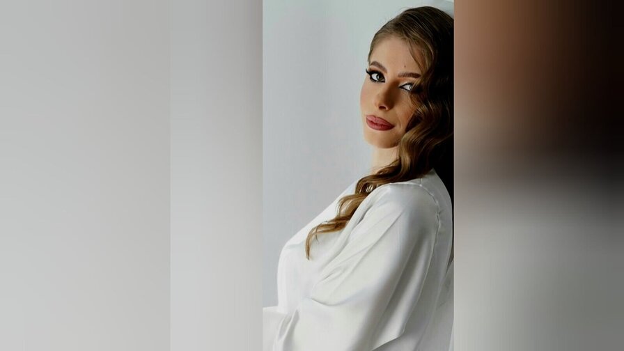 Enjoy Live Webcam with SofiaVosei