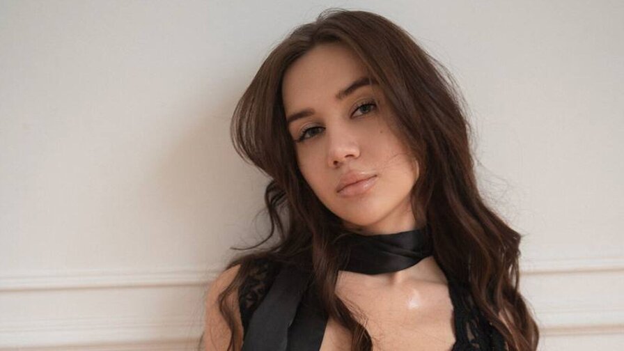 Enjoy Live Webcam with StacyHarland