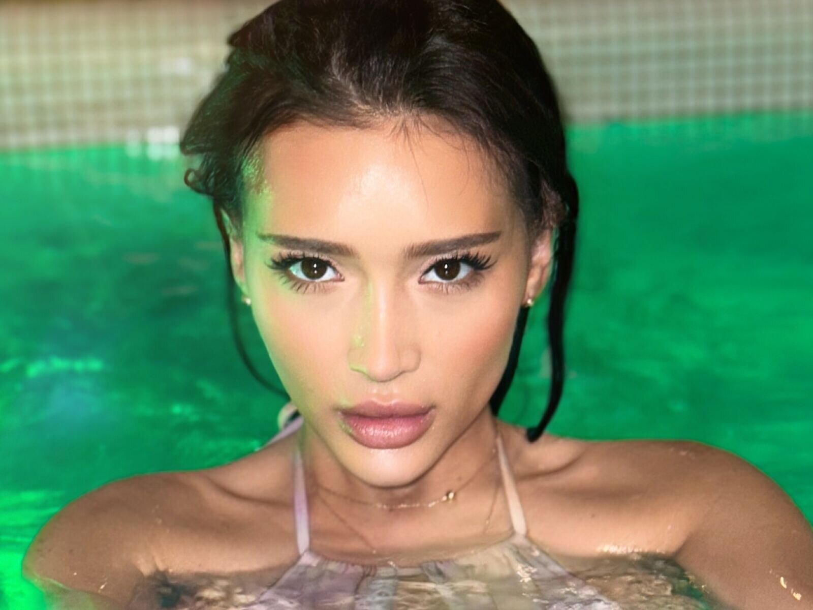 Enjoy Live Webcam with TaniaNoir