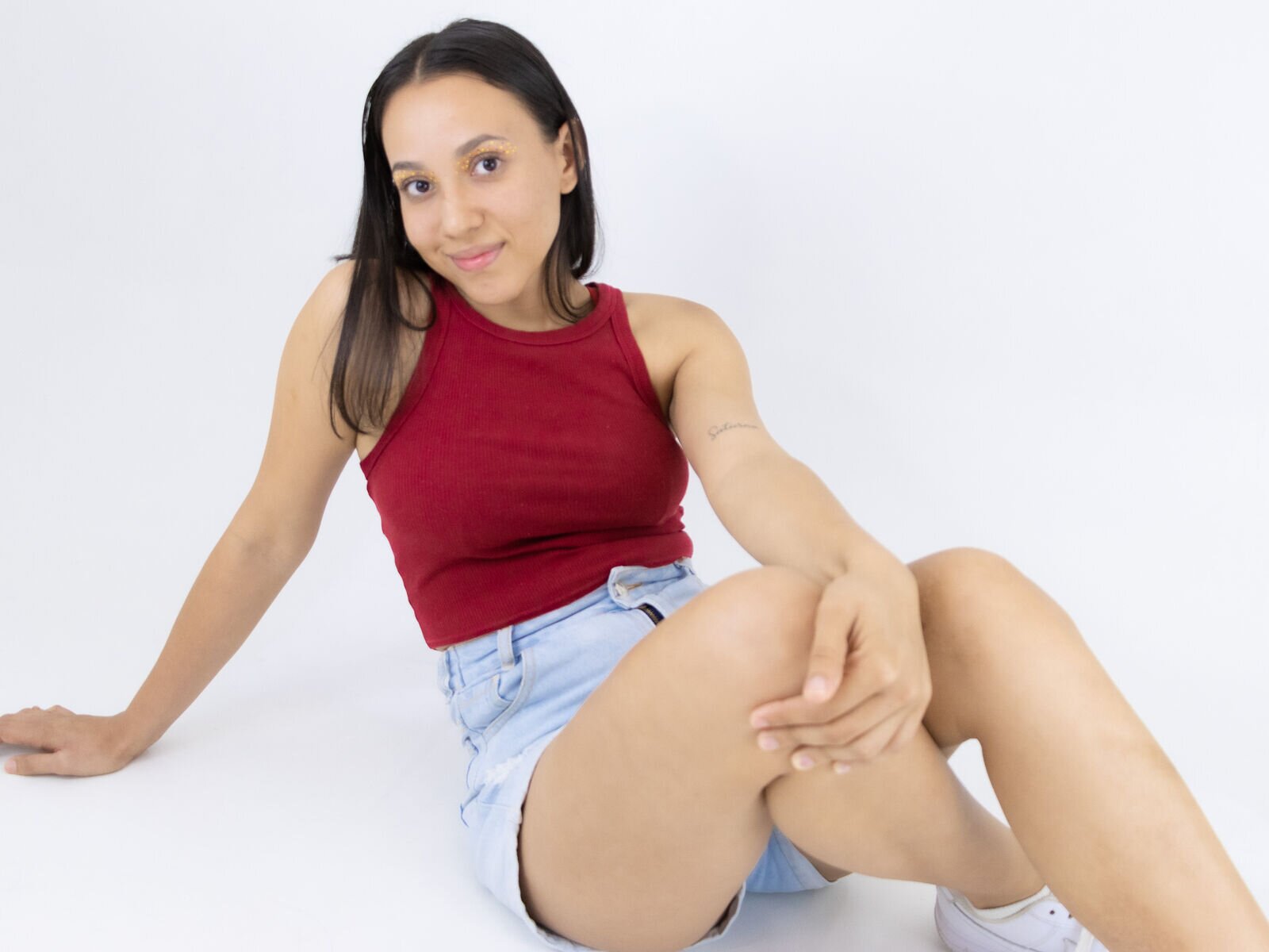 Enjoy Live Webcam with VictoriaLowe