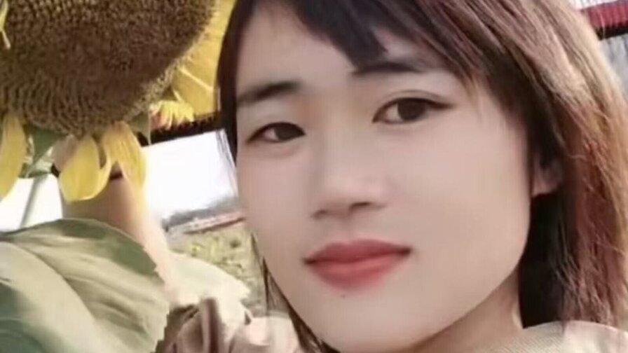 Enjoy Live Webcam with XiaoqiongLen