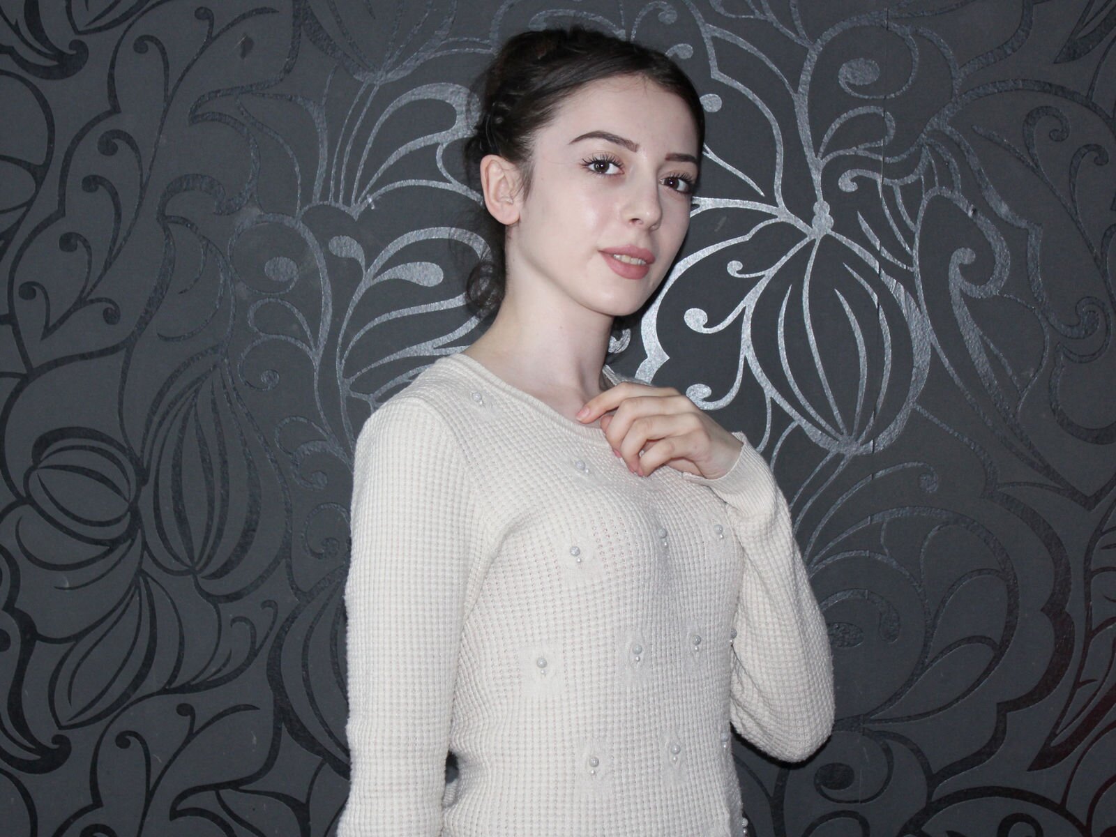 Enjoy Live Webcam with ZeldieSakura